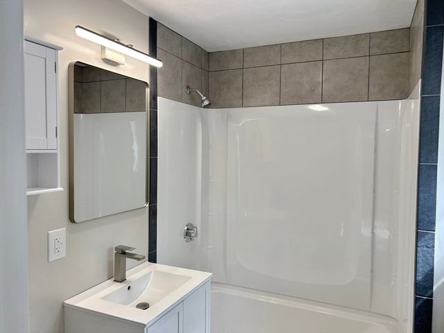 100 Westminster Rd, Weymouth, MA 02189