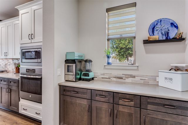 9900 Silver Rock Way, Denton, TX 76207