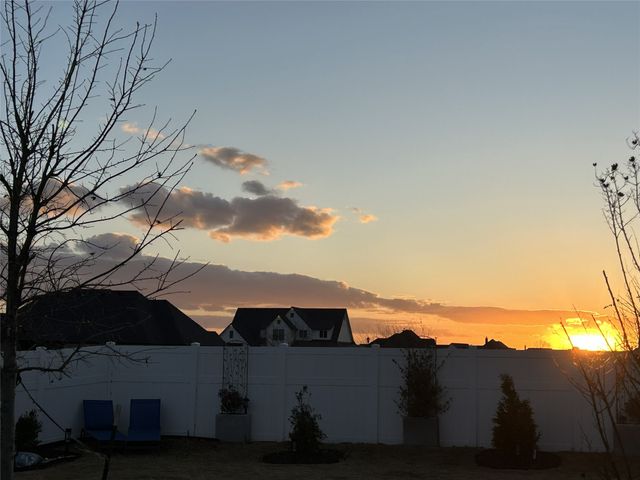 9900 Silver Rock Way, Denton, TX 76207