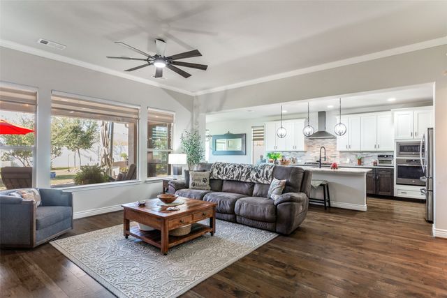 9900 Silver Rock Way, Denton, TX 76207