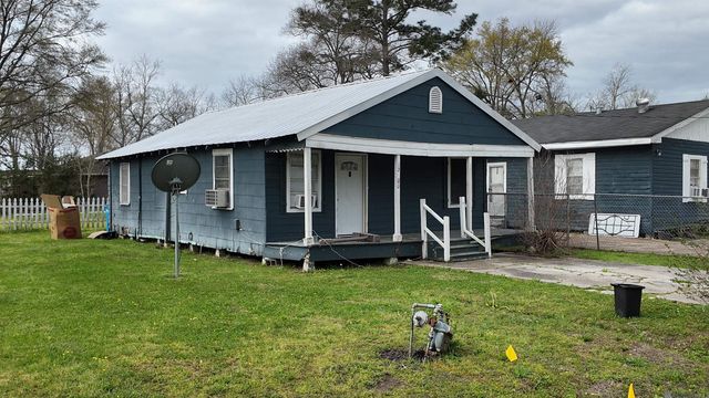 12300 East St, New Roads, LA 70760