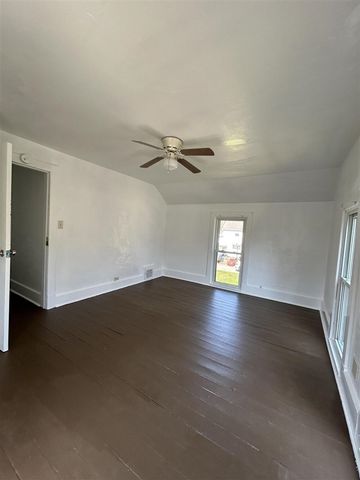 714 N Maple Grove Avenue, Hudson, MI 49247