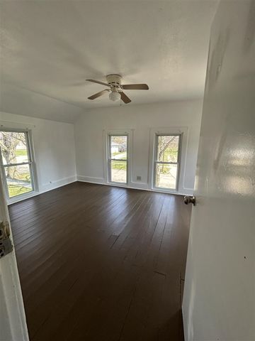 714 N Maple Grove Avenue, Hudson, MI 49247