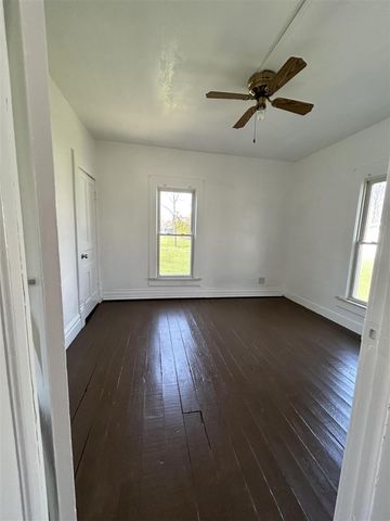 714 N Maple Grove Avenue, Hudson, MI 49247
