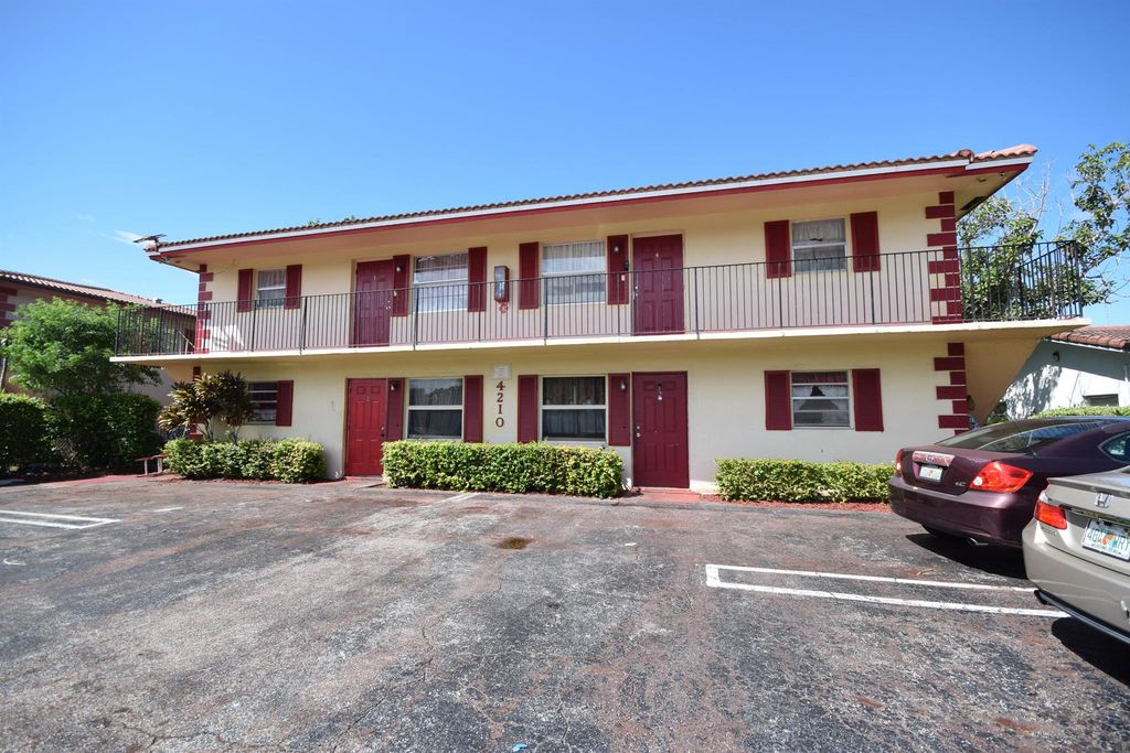 4210 Riverside Drive 1-4, Coral Springs, FL 33065
