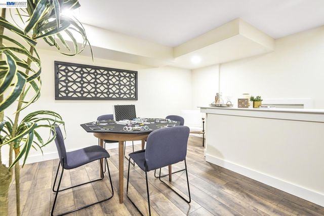 100 Sonia St., Oakland, CA 94618