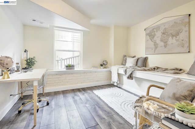 100 Sonia St., Oakland, CA 94618