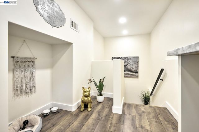 100 Sonia St., Oakland, CA 94618