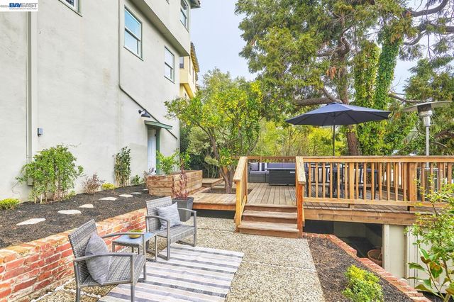 100 Sonia St., Oakland, CA 94618