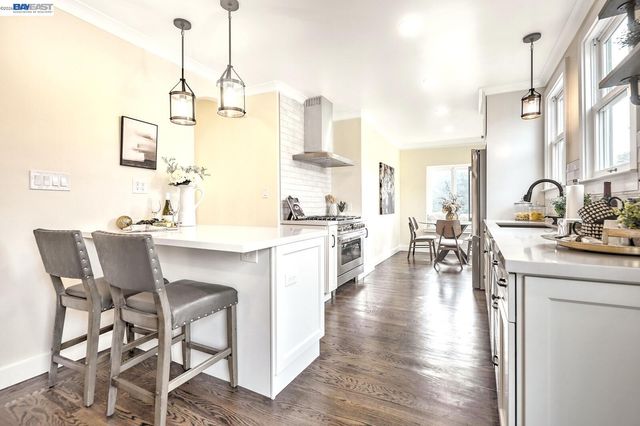 100 Sonia St., Oakland, CA 94618