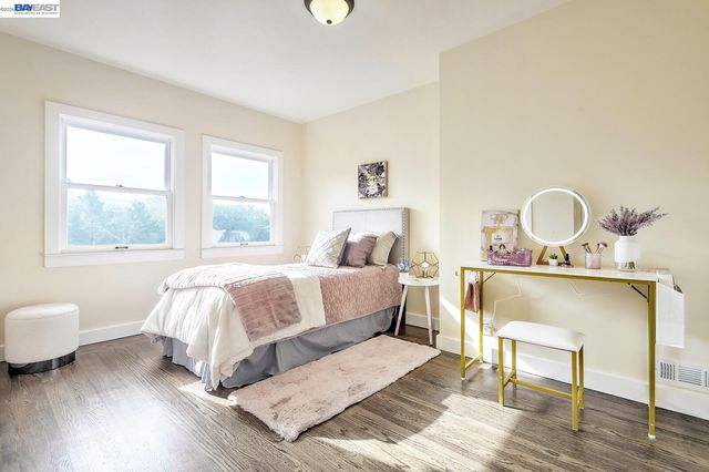 100 Sonia St., Oakland, CA 94618