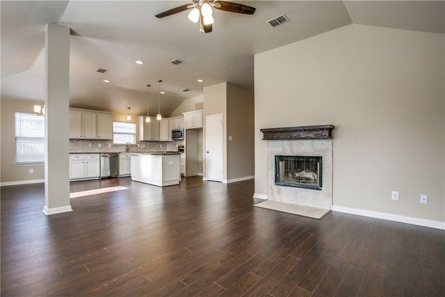 6809 Bear Hollow Lane, Watauga, TX 76137