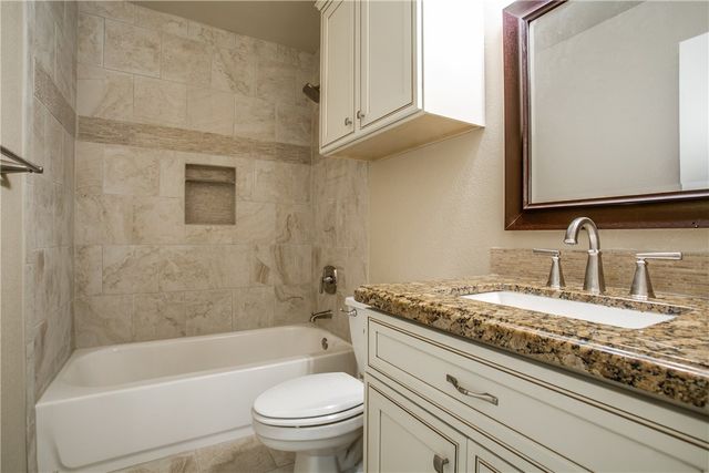 6809 Bear Hollow Lane, Watauga, TX 76137