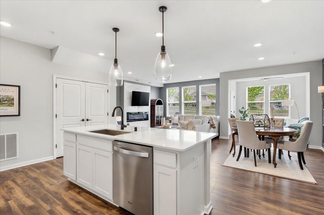 9650 4th Street N, Lake Elmo, MN 55042