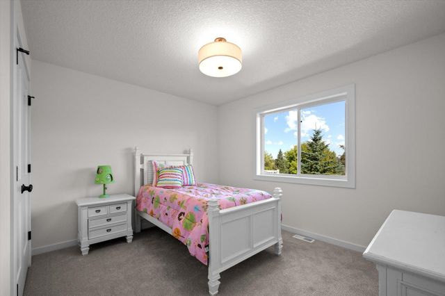 1974 S Lusitano Street, Shakopee, MN 55379