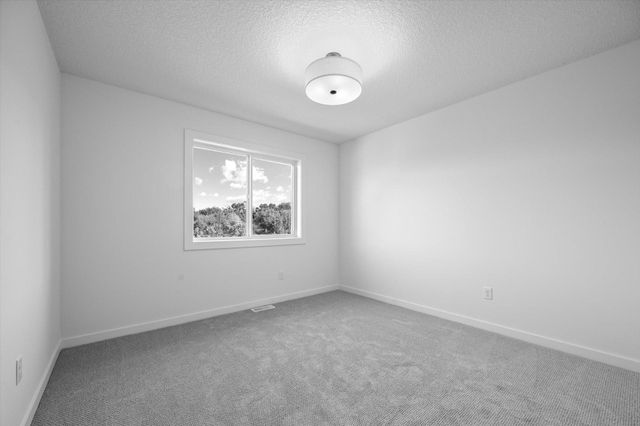 1974 S Lusitano Street, Shakopee, MN 55379