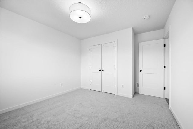 1974 S Lusitano Street, Shakopee, MN 55379