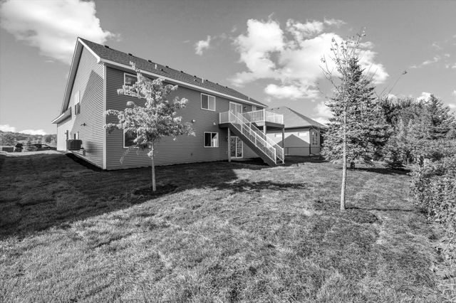 1974 S Lusitano Street, Shakopee, MN 55379