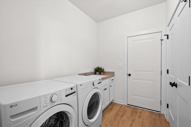 1974 S Lusitano Street, Shakopee, MN 55379