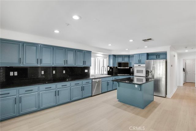 20871 Betron Street, Woodland Hills, CA 91364
