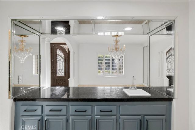 20871 Betron Street, Woodland Hills, CA 91364