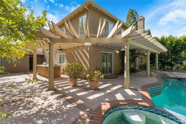 20871 Betron Street, Woodland Hills, CA 91364