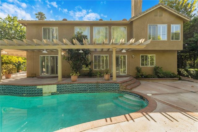 20871 Betron Street, Woodland Hills, CA 91364