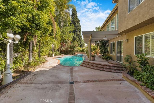 20871 Betron Street, Woodland Hills, CA 91364