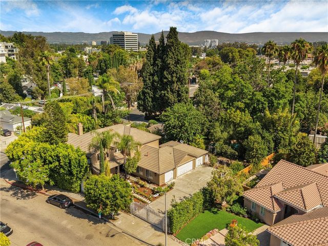20871 Betron Street, Woodland Hills, CA 91364