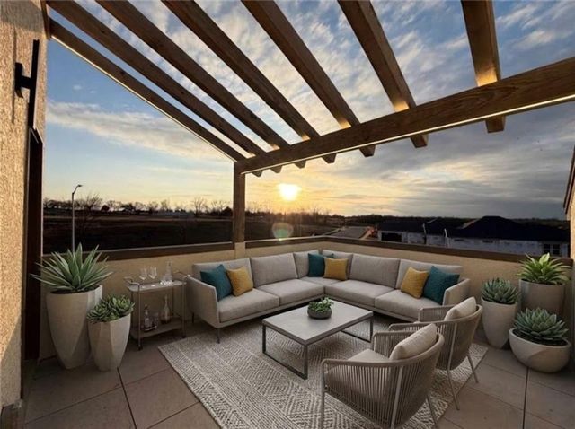 22158 W 116th Terrace, Olathe, KS 66061