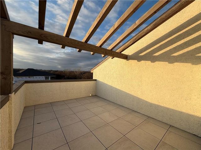 22158 W 116th Terrace, Olathe, KS 66061