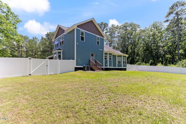 5232 Farmall Drive, Fayetteville, NC 28306