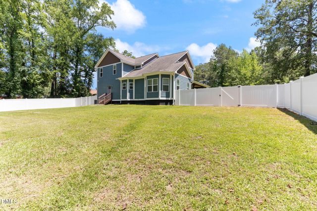 5232 Farmall Drive, Fayetteville, NC 28306