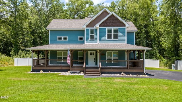 5232 Farmall Drive, Fayetteville, NC 28306