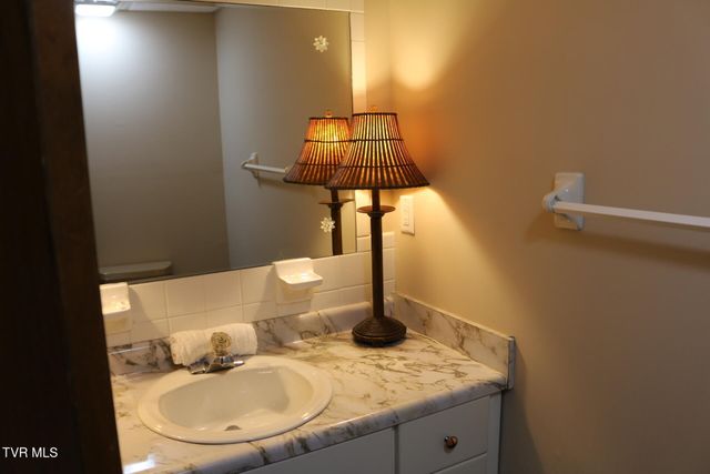 2121 Hickory Springs Road 2121, Johnson City, TN 37604