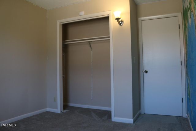 2121 Hickory Springs Road 2121, Johnson City, TN 37604