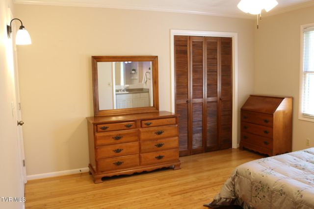 2121 Hickory Springs Road 2121, Johnson City, TN 37604