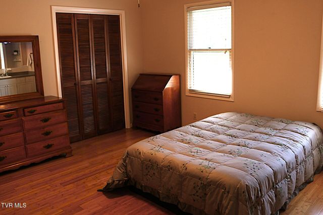 2121 Hickory Springs Road 2121, Johnson City, TN 37604