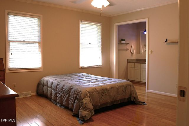 2121 Hickory Springs Road 2121, Johnson City, TN 37604