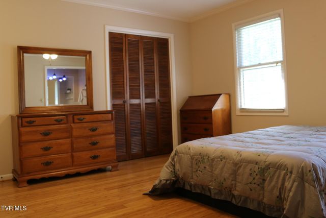 2121 Hickory Springs Road 2121, Johnson City, TN 37604