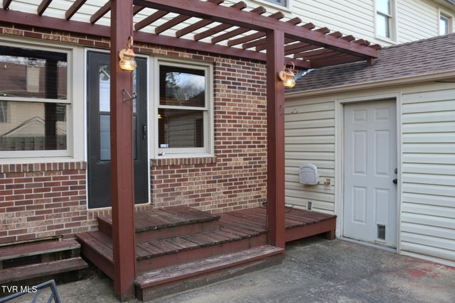 2121 Hickory Springs Road 2121, Johnson City, TN 37604
