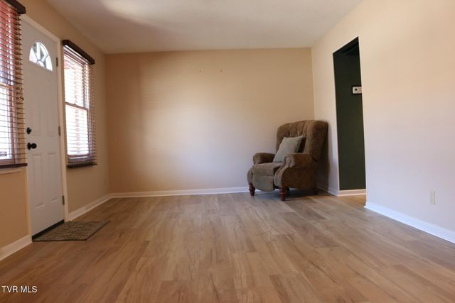 2121 Hickory Springs Road 2121, Johnson City, TN 37604