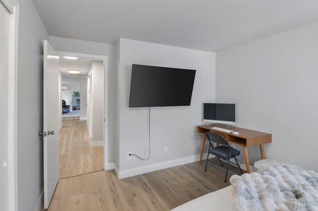 2327 Derry Court, Medford, OR 97504