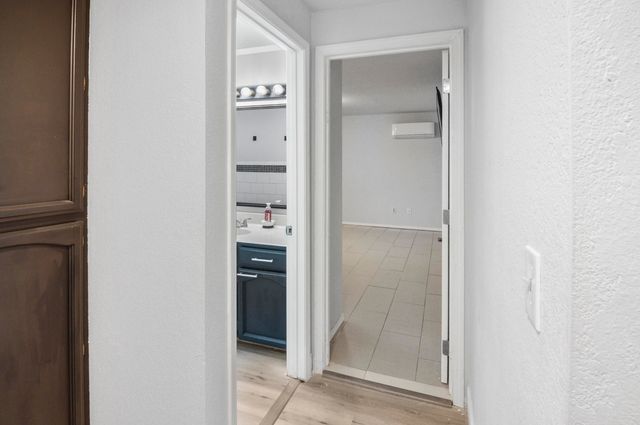 2327 Derry Court, Medford, OR 97504