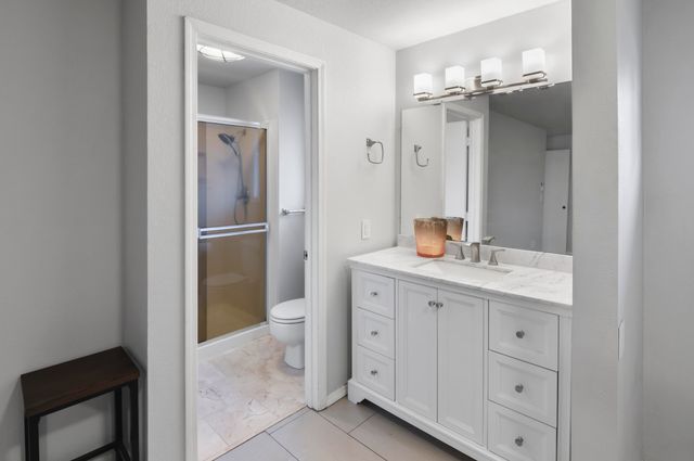 2327 Derry Court, Medford, OR 97504