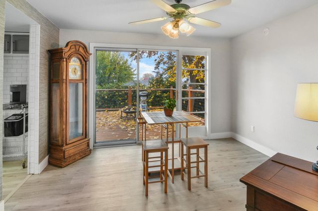 2327 Derry Court, Medford, OR 97504