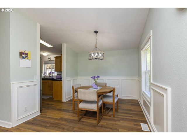 11584 Sw ROYAL VILLA Dr, Portland, OR 97224