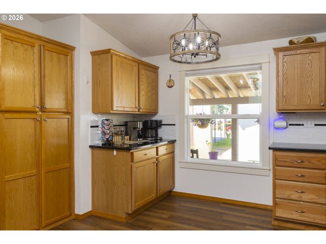 11584 Sw ROYAL VILLA Dr, Portland, OR 97224
