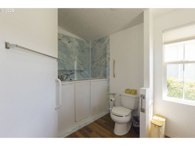 11584 Sw ROYAL VILLA Dr, Portland, OR 97224