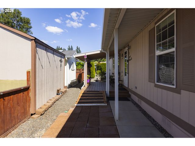 11584 Sw ROYAL VILLA Dr, Portland, OR 97224